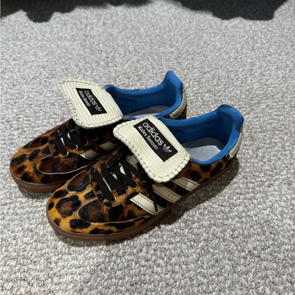 Cheetah sneaker